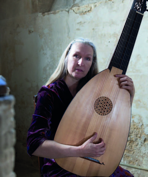 Lynda Sayce (Baroque guitar)