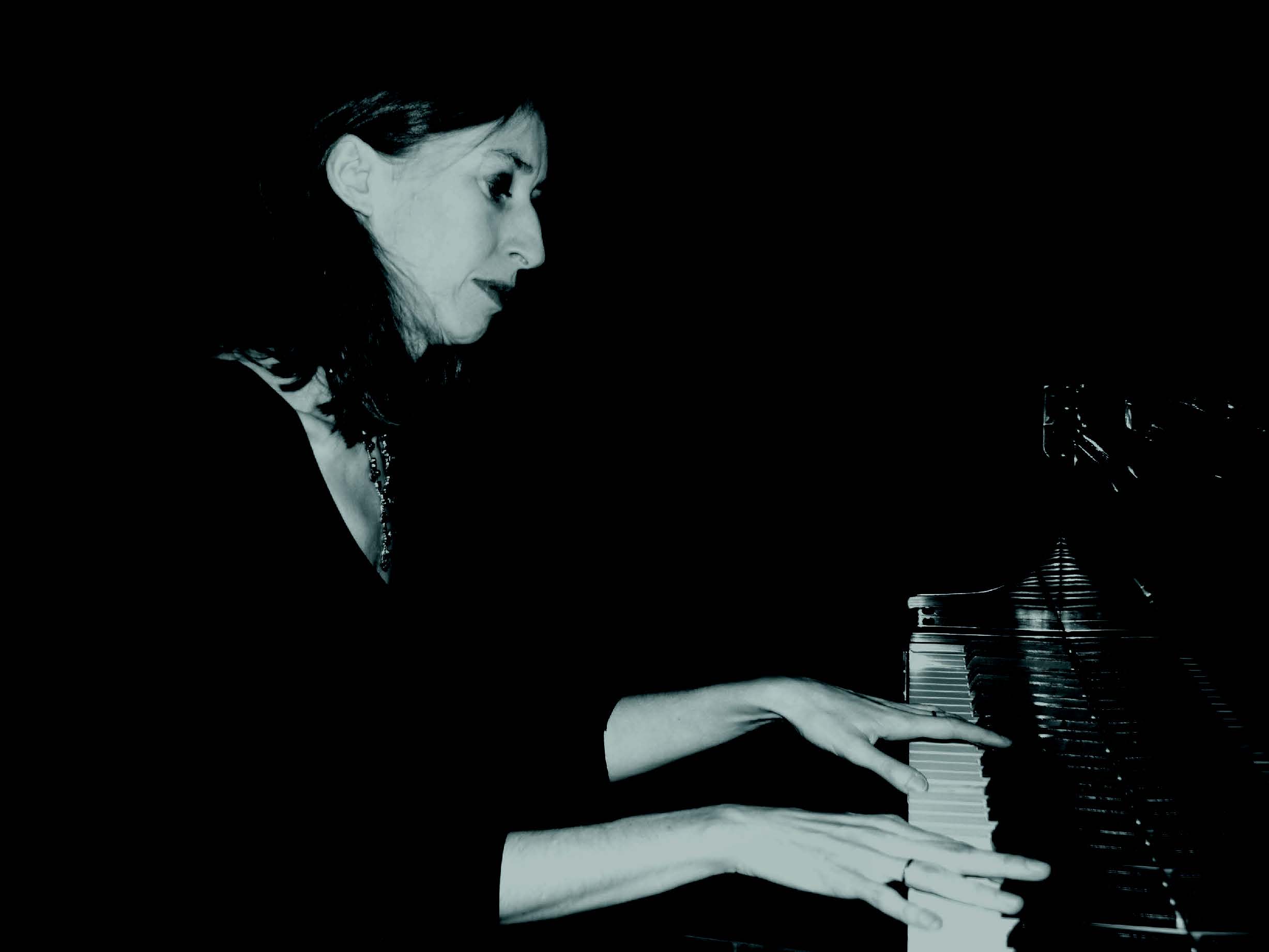 Stella Pendrous (piano)